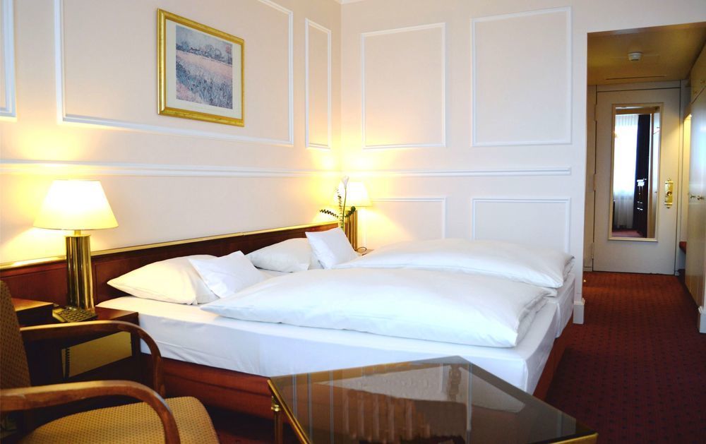 Centro Hotel Bristol Βόννη Εξωτερικό φωτογραφία